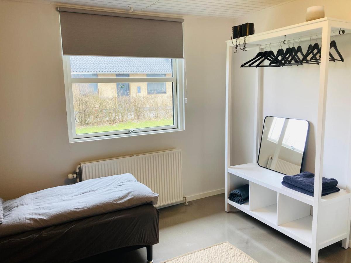 Villa Med Private Vaerelser Delt Badevaerelse/Kokken, Viby Sj. מראה חיצוני תמונה