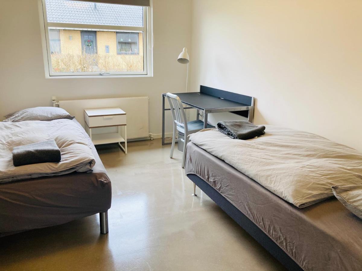 Villa Med Private Vaerelser Delt Badevaerelse/Kokken, Viby Sj. מראה חיצוני תמונה