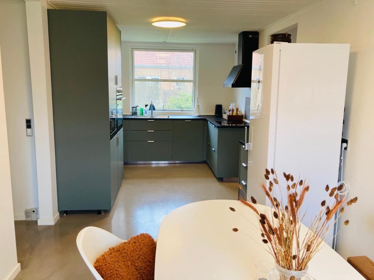 Villa Med Private Vaerelser Delt Badevaerelse/Kokken, Viby Sj. מראה חיצוני תמונה
