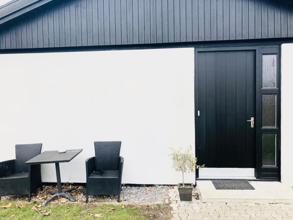 Villa Med Private Vaerelser Delt Badevaerelse/Kokken, Viby Sj. מראה חיצוני תמונה