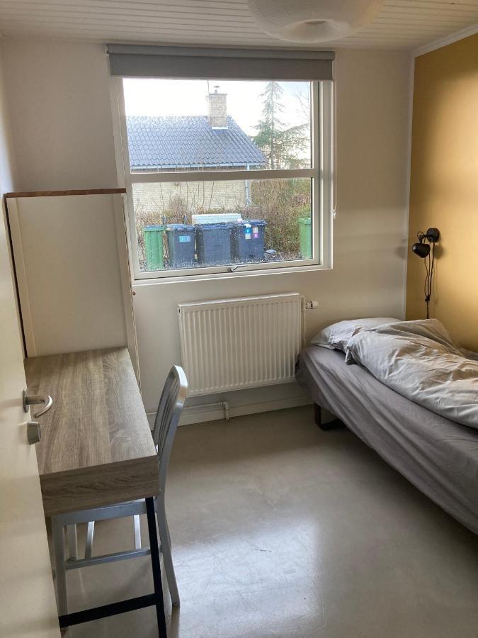 Villa Med Private Vaerelser Delt Badevaerelse/Kokken, Viby Sj. מראה חיצוני תמונה